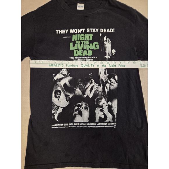 NIGHT OF THE LIVING DEAD MOVIE POSTER T SHIRT horror, cult films, zombies Small - Picture 4 of 8